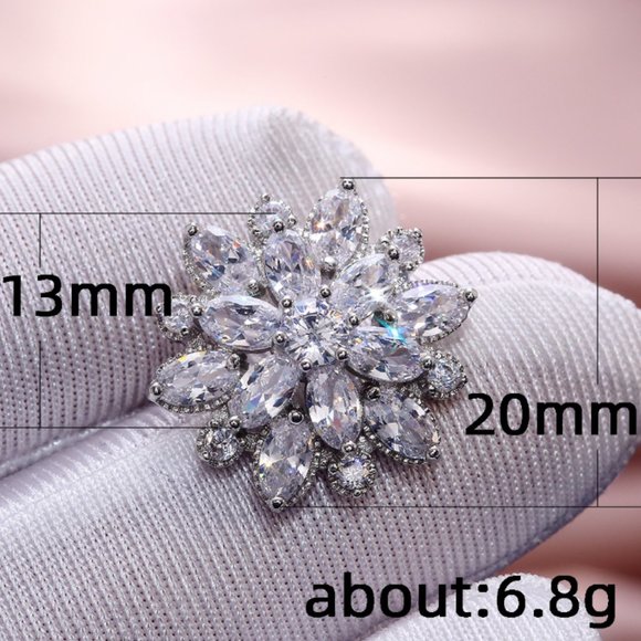 NEW 18K White Gold Marquis Flower Earrings - Picture 5 of 5